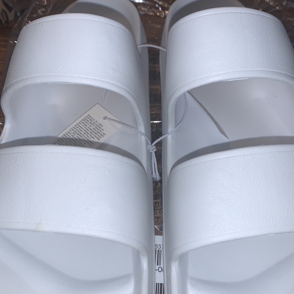 White Slides - Picture 6 of 9